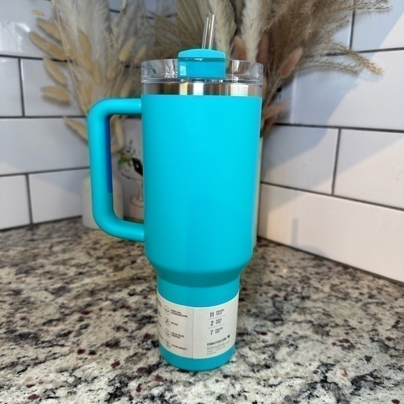 Stanley 40 oz. Adventure Quencher H2.O Flowstate Tumbler Aquamarine - Picture 4 of 4